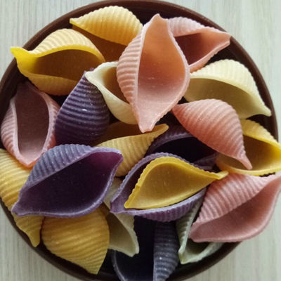 Machine industrielle de fabrication de pâtes à base de macaronis pour les aliments à l'aide de farine de blé et de personnalisation